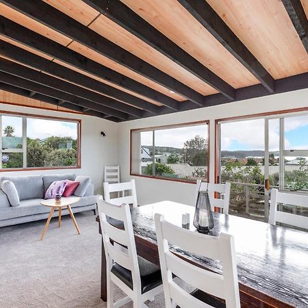 Couches, Bar Table & Kawau View Villa Snells Beach Luaran gambar